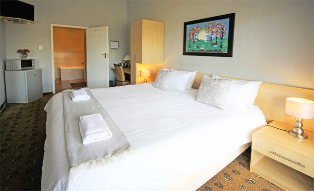 Desert Inn Middelburg EC Forest - B&B Guesthouse Middelburg EC