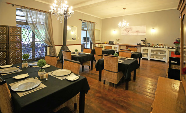 Dining Room at Desert Inn Middelburg EC accommodation - with S/C or breakfast options in all rooms.